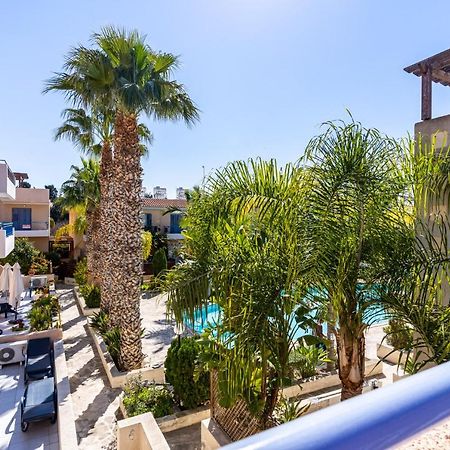 Summer Breeze Holiday Apartment With Pool Paphos Kültér fotó