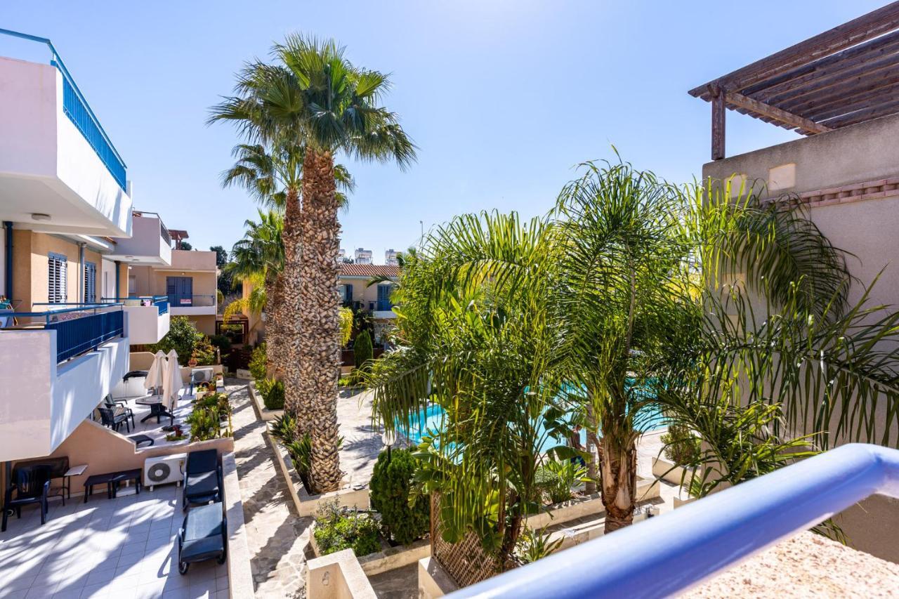 Summer Breeze Holiday Apartment With Pool Paphos Kültér fotó