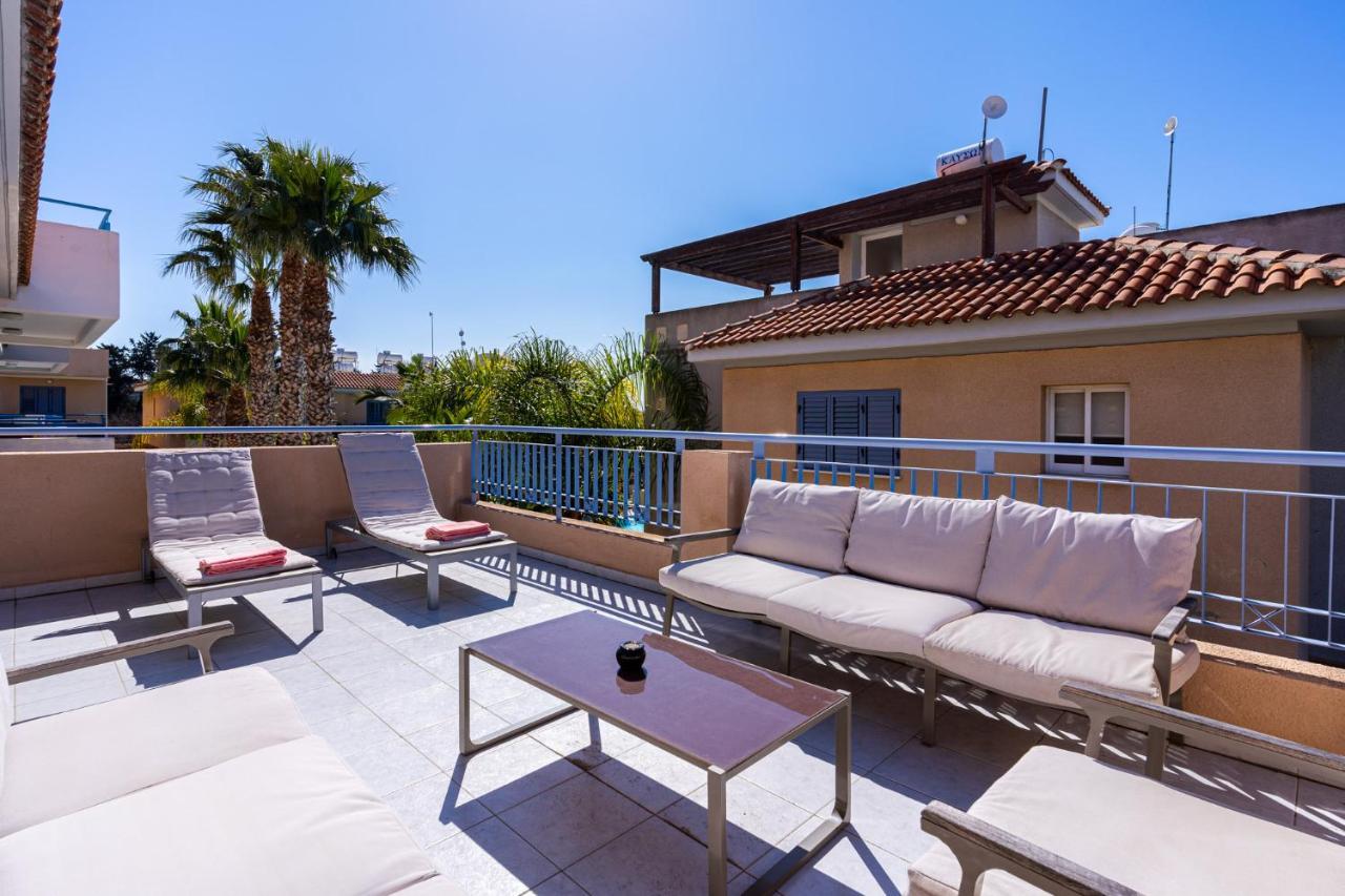 Summer Breeze Holiday Apartment With Pool Paphos Kültér fotó